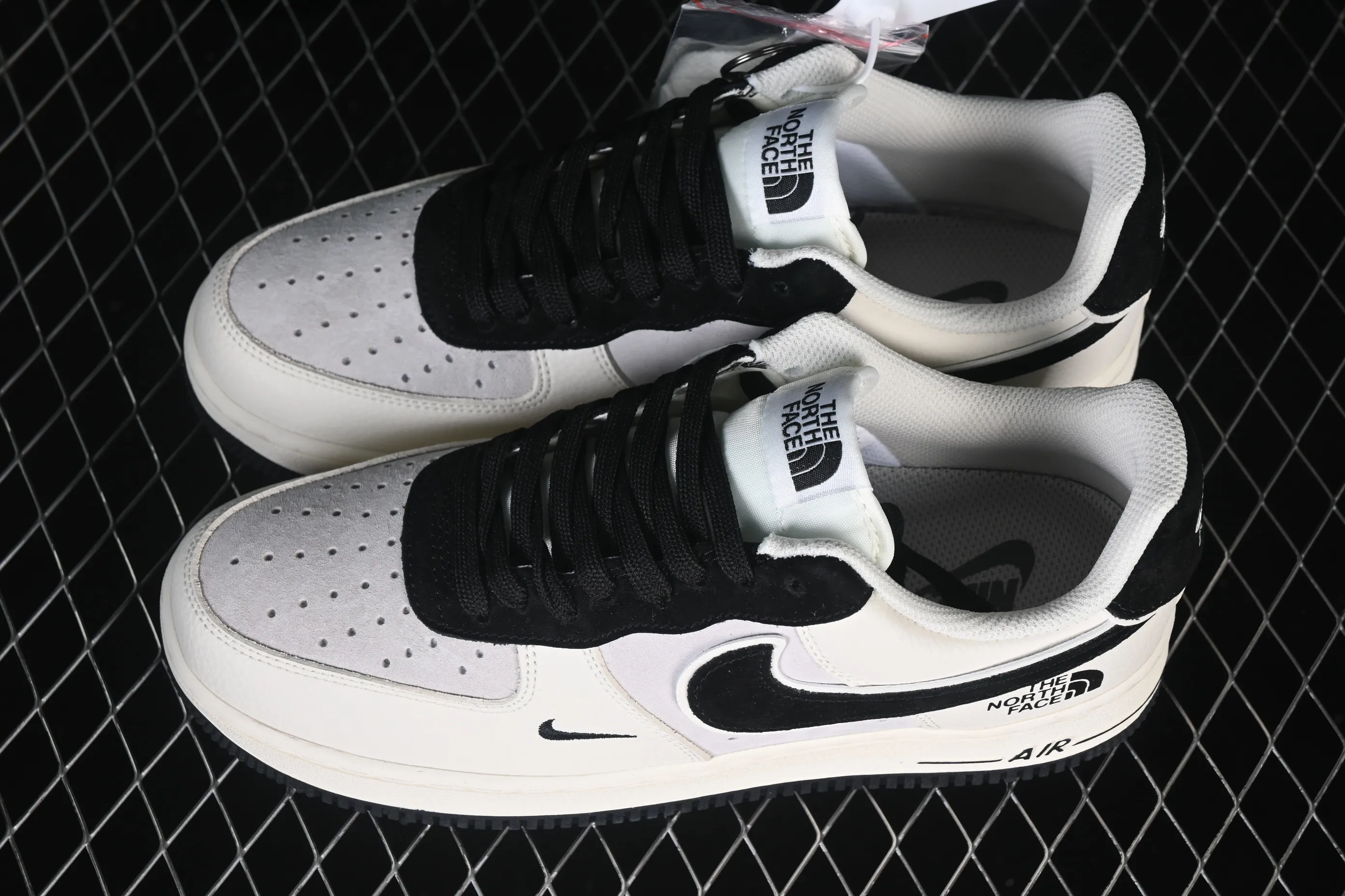 All categories Nk Air Force 1 Air Force series Nk Air Force 1 Low Air Force low top Nike Air Force 1'07 Low North Face joint classic black Air Force 1 low top casual sneakers DD1982-332